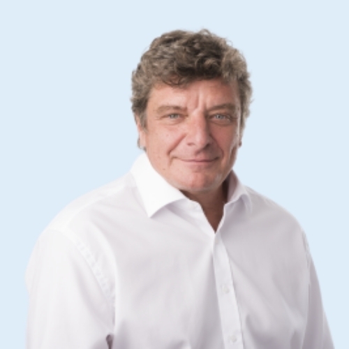 Dr. Klára Tamás PhD – Ortopédus és Traumatológus szakorvos, Csípőspecialista